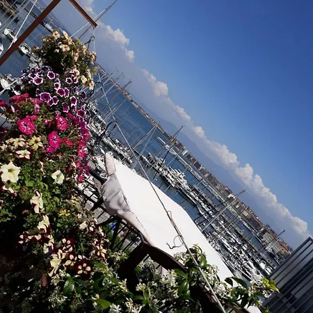 Siriana Open Space Penthouse Affittacamere Castellammare di Stabia